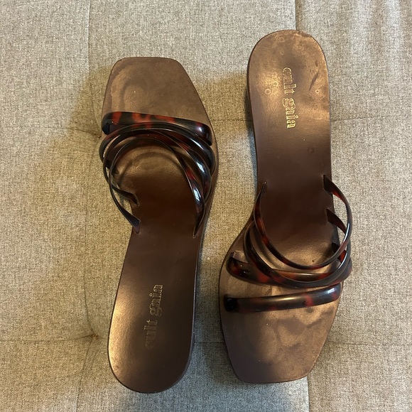 Cult Gaia Jennee Tortoise Four-Band Mule Sandal Heel - Picture 9 of 9